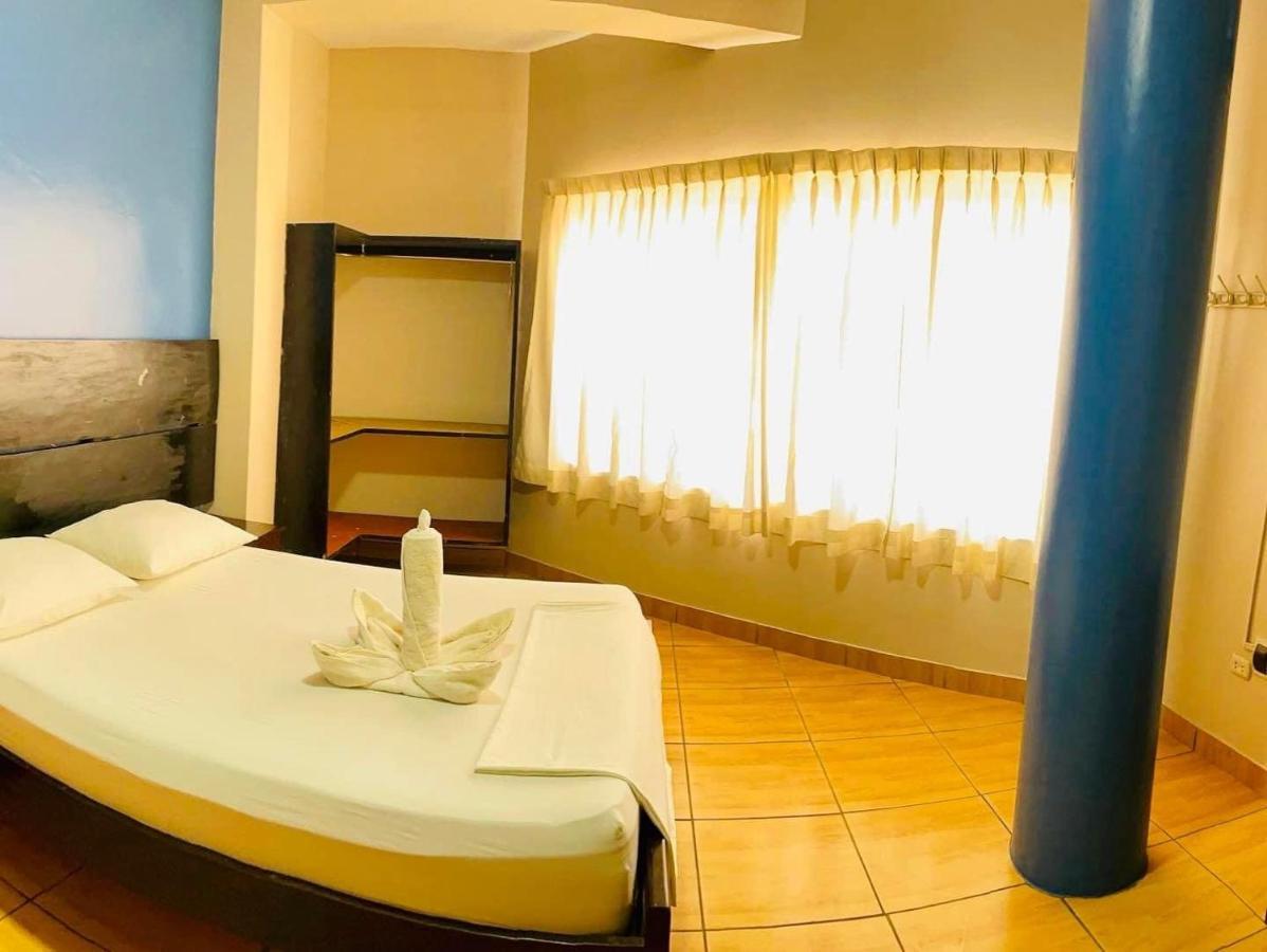 Alojamiento Tahuari Iquitos Esterno foto