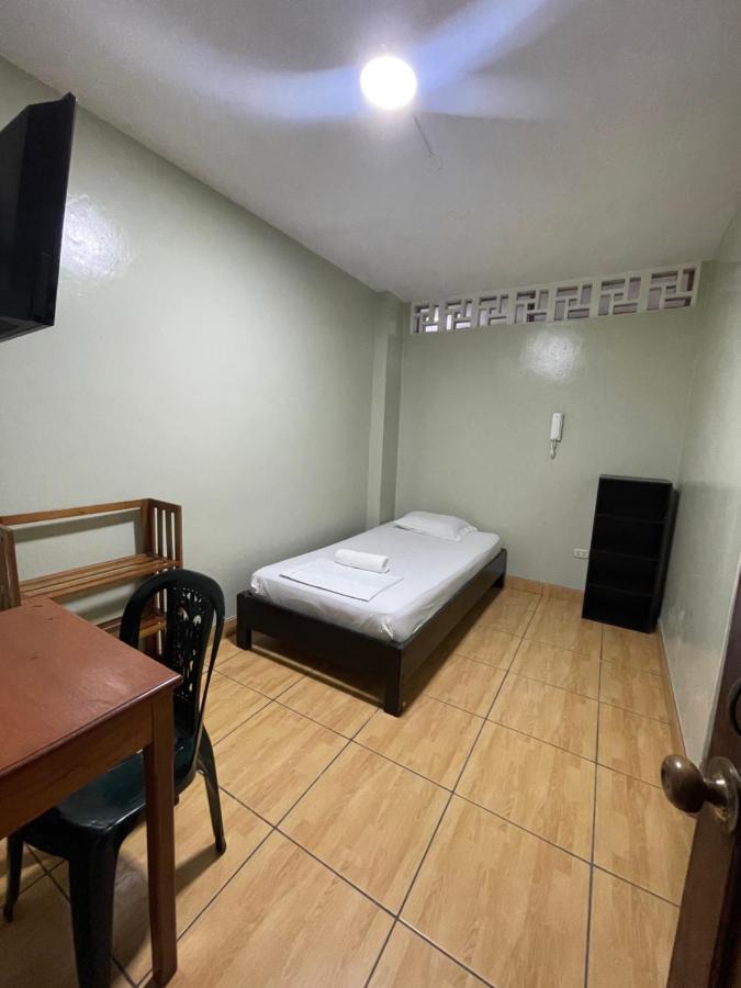 Alojamiento Tahuari Iquitos Esterno foto