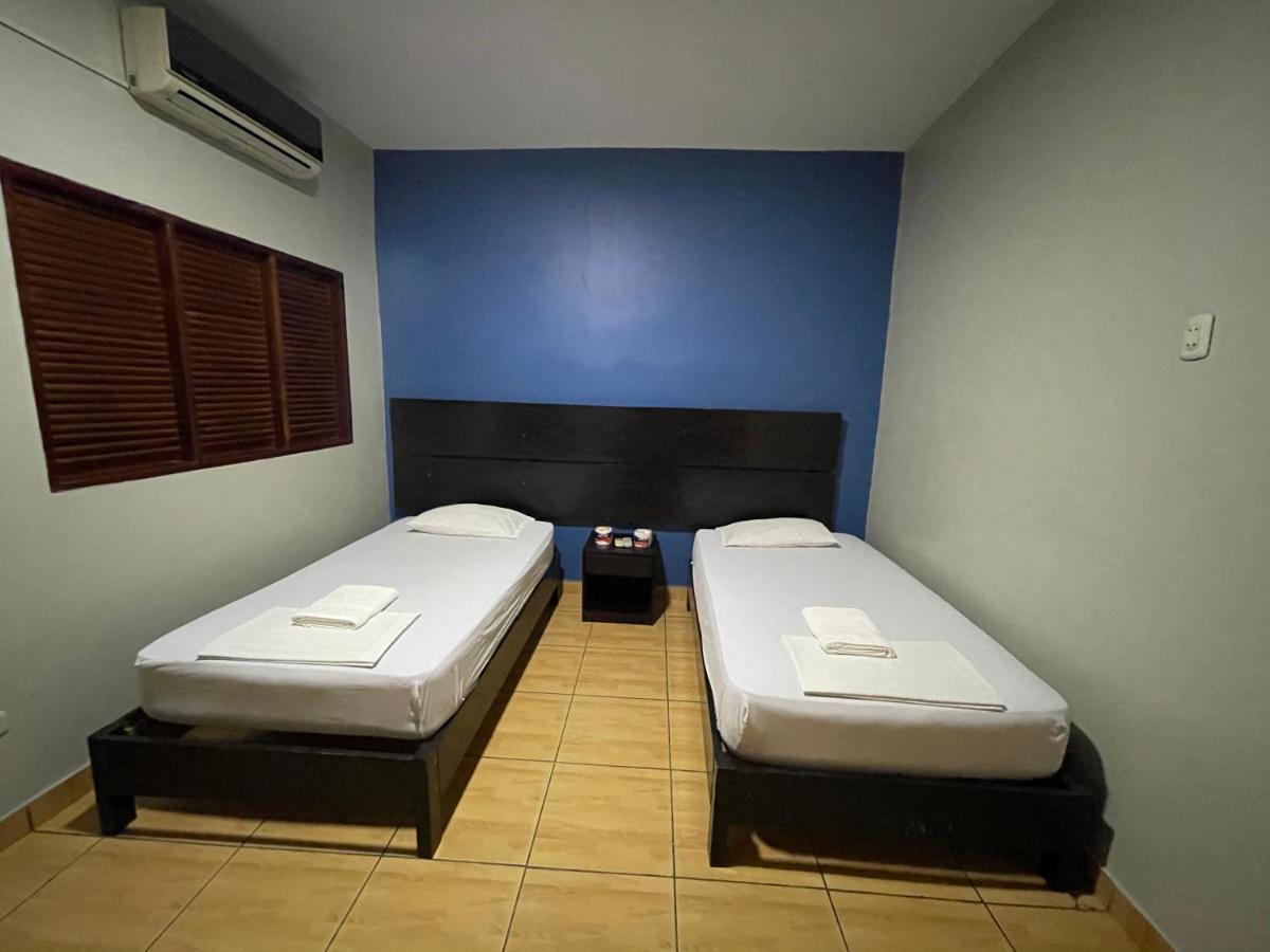 Alojamiento Tahuari Iquitos Esterno foto