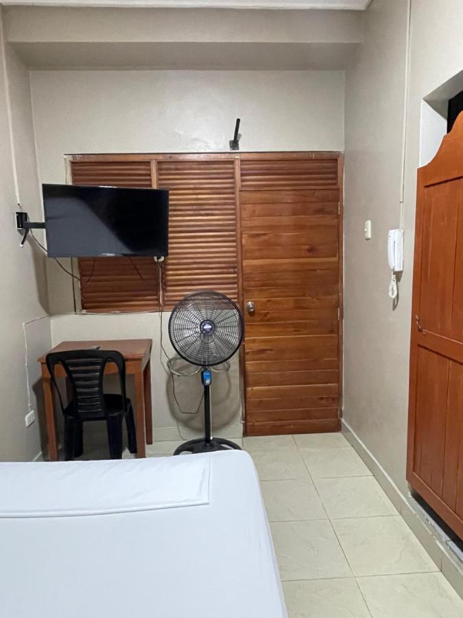 Alojamiento Tahuari Iquitos Esterno foto