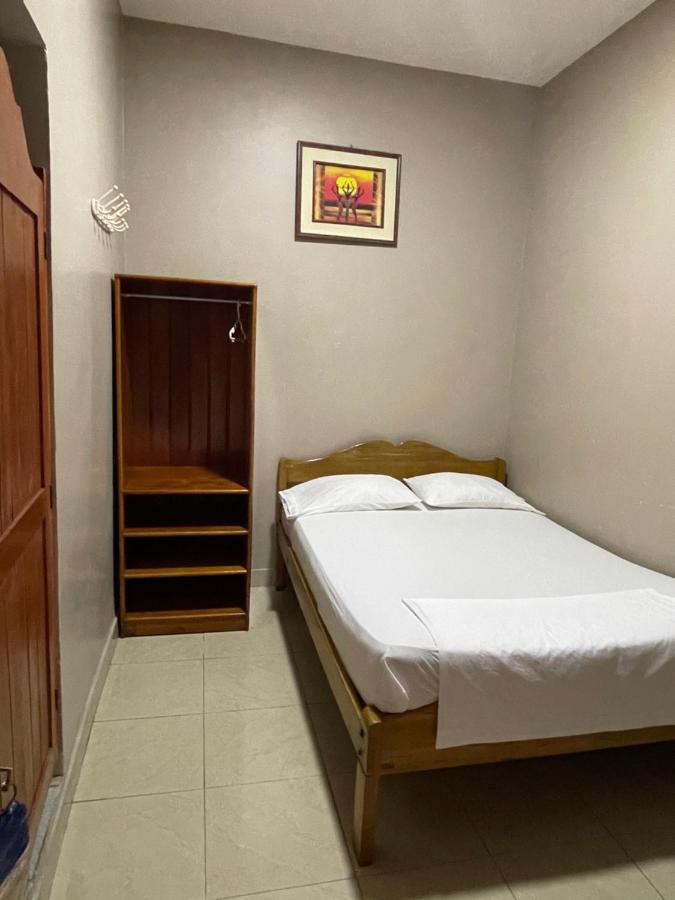 Alojamiento Tahuari Iquitos Esterno foto