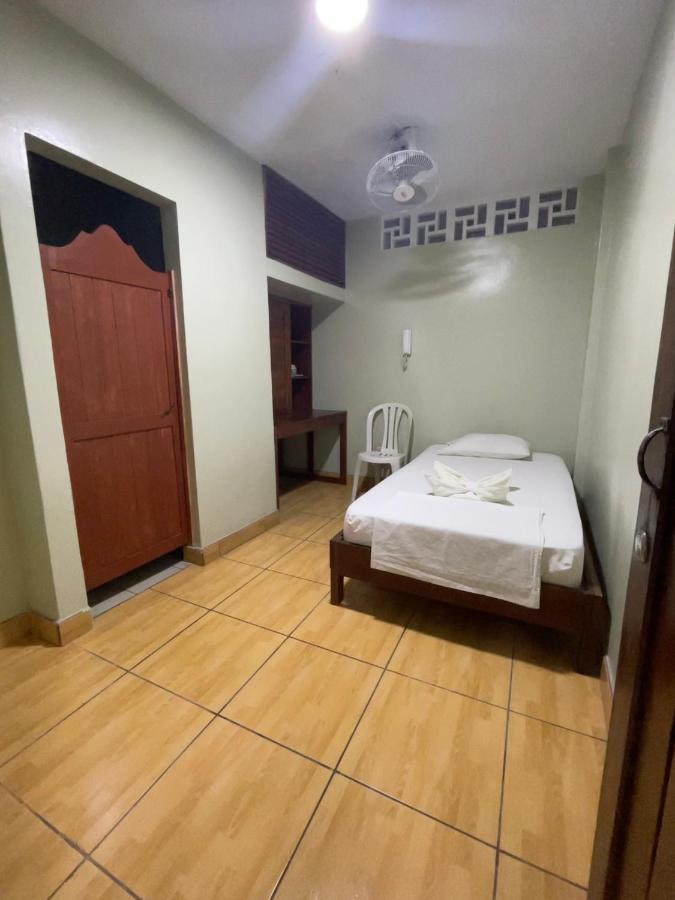 Alojamiento Tahuari Iquitos Esterno foto